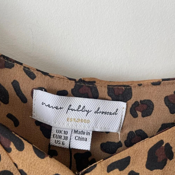 Never Fully Dressed Ruffle Sleeve Cut Out Maxi Dress NWT Leopard Brown Size 6 - Picture 9 of 11